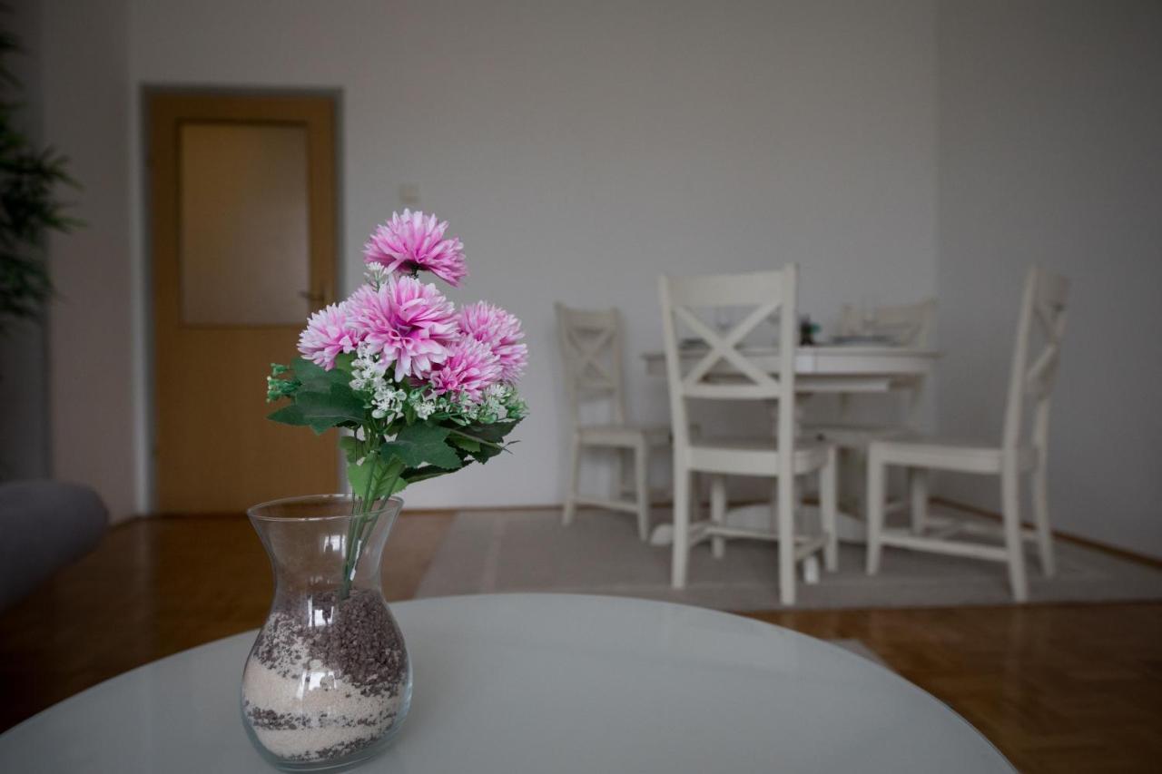 Apartman Ana Appartement Osijek Buitenkant foto