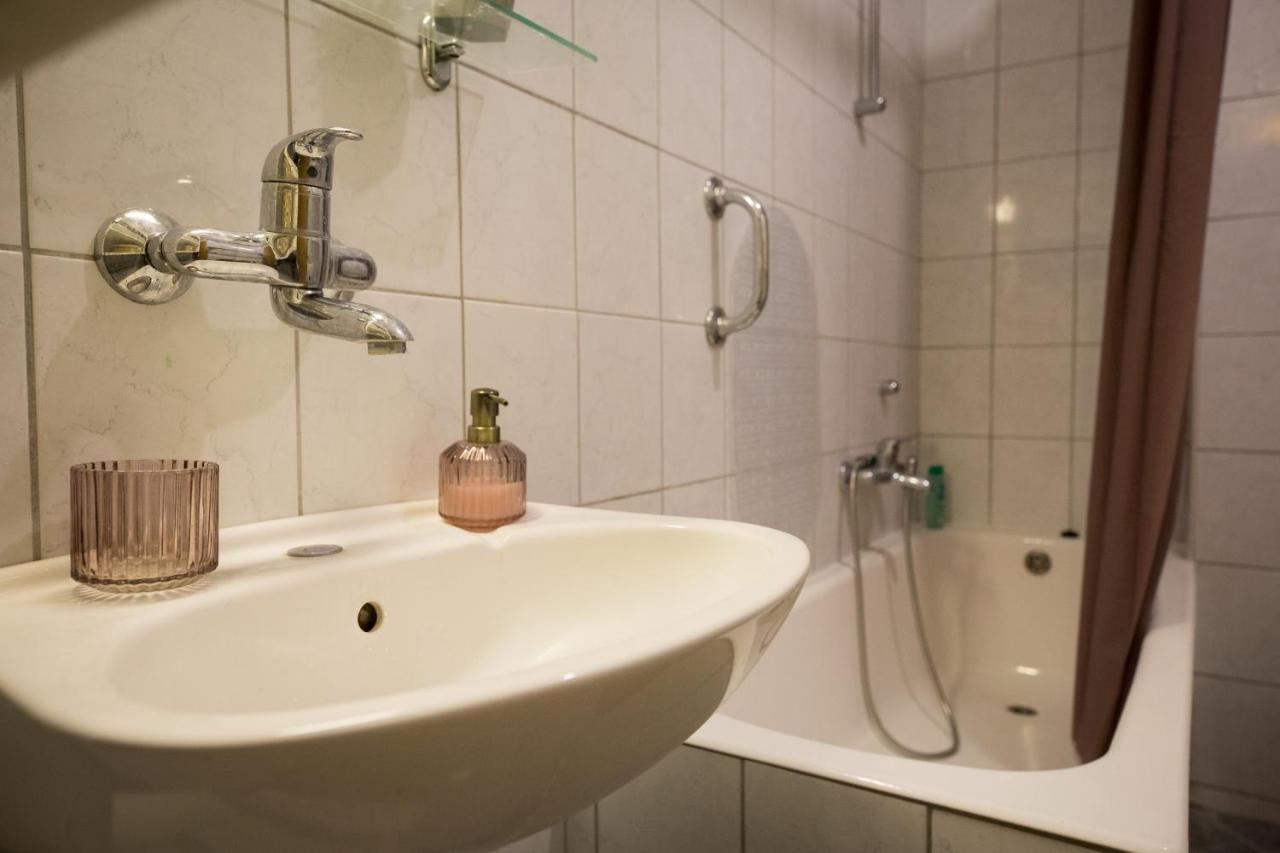 Apartman Ana Appartement Osijek Buitenkant foto