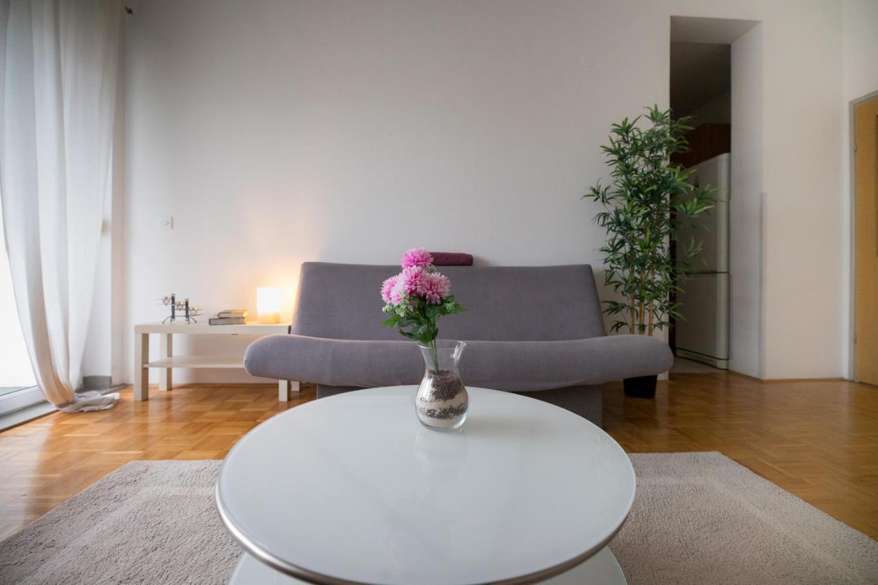 Apartman Ana Appartement Osijek Buitenkant foto